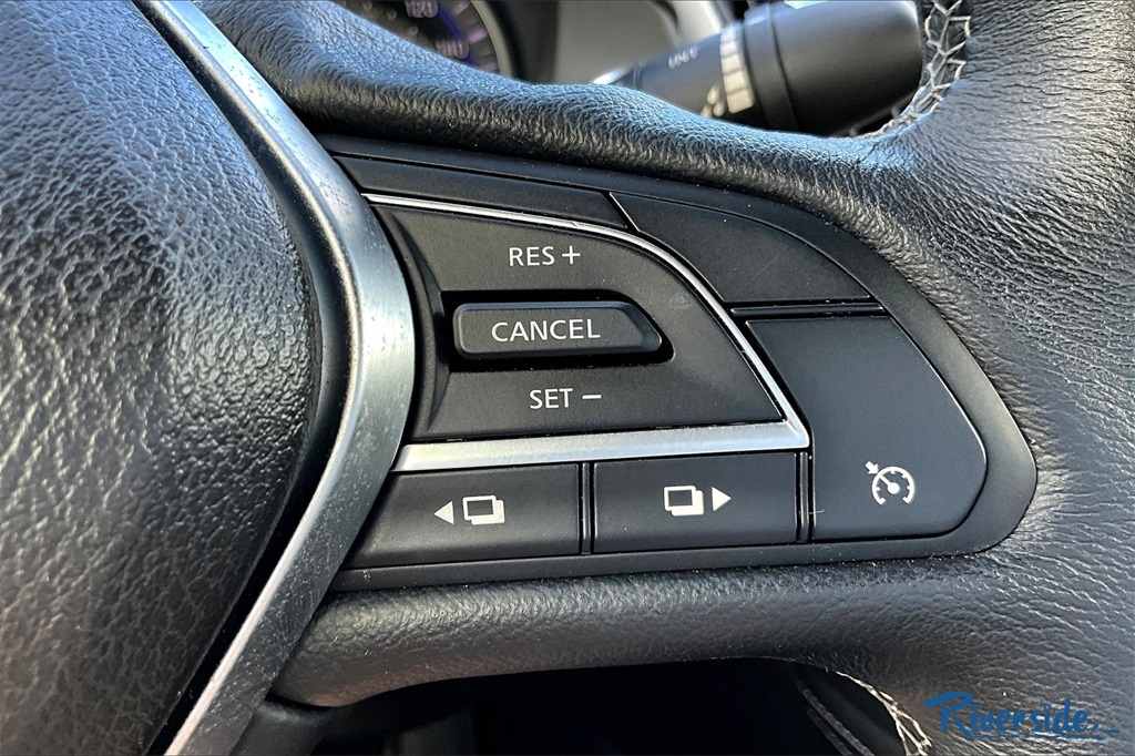 2017 Infiniti Q60 3.0t Premium photo 11