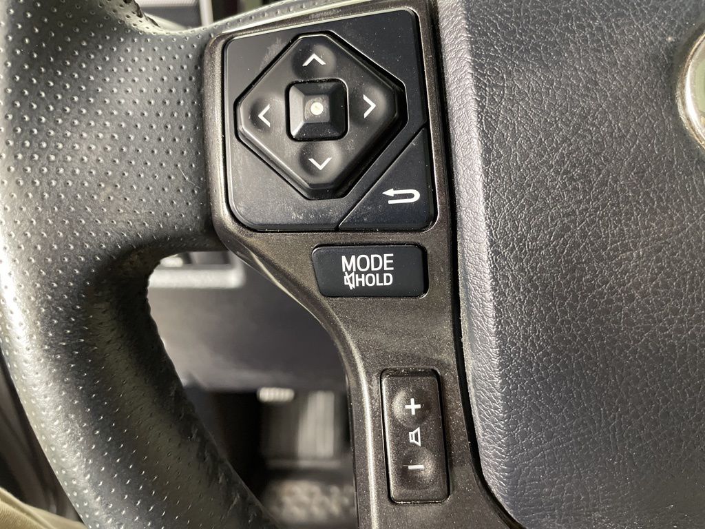 2019 Toyota 4Runner TRD Off-Road Premium photo 23