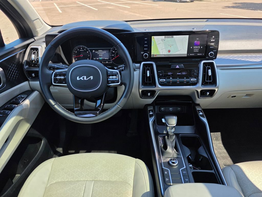 2022 Kia Sorento S photo 25