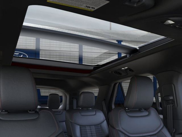 2025 Ford Explorer ST-Line photo 18