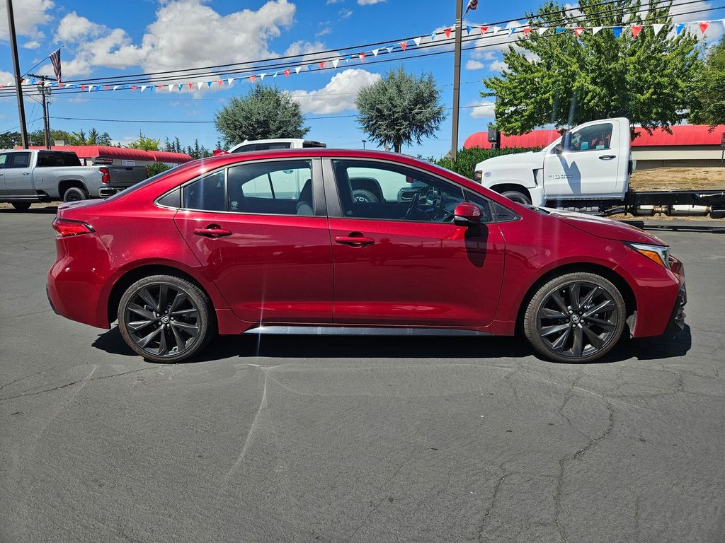2023 Toyota Corolla SE photo 6