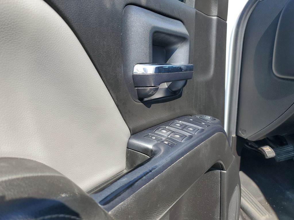 2015 Chevrolet Silverado 2500HD Work Truck photo 7