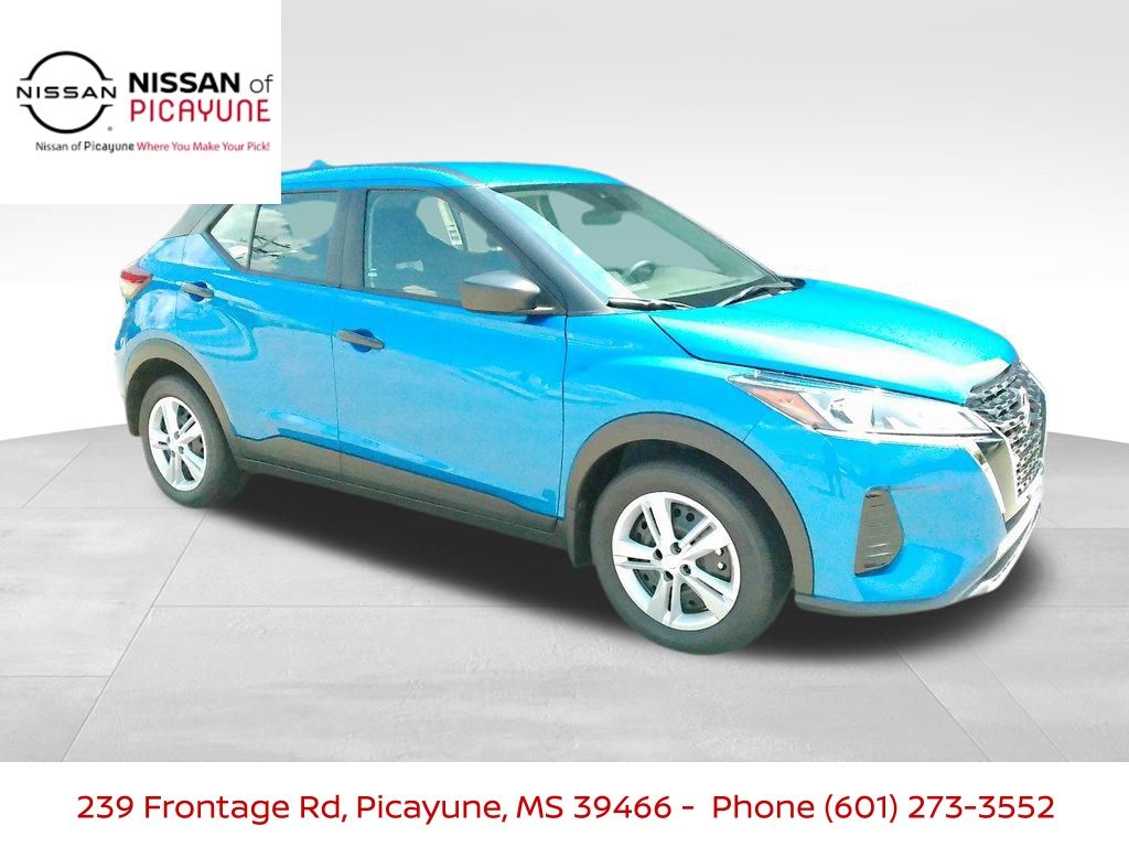 2025 Nissan KICKS PLAY Base's photo