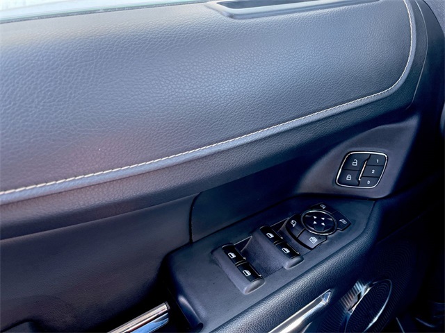 2023 Ford Expedition MAX XLT photo 6