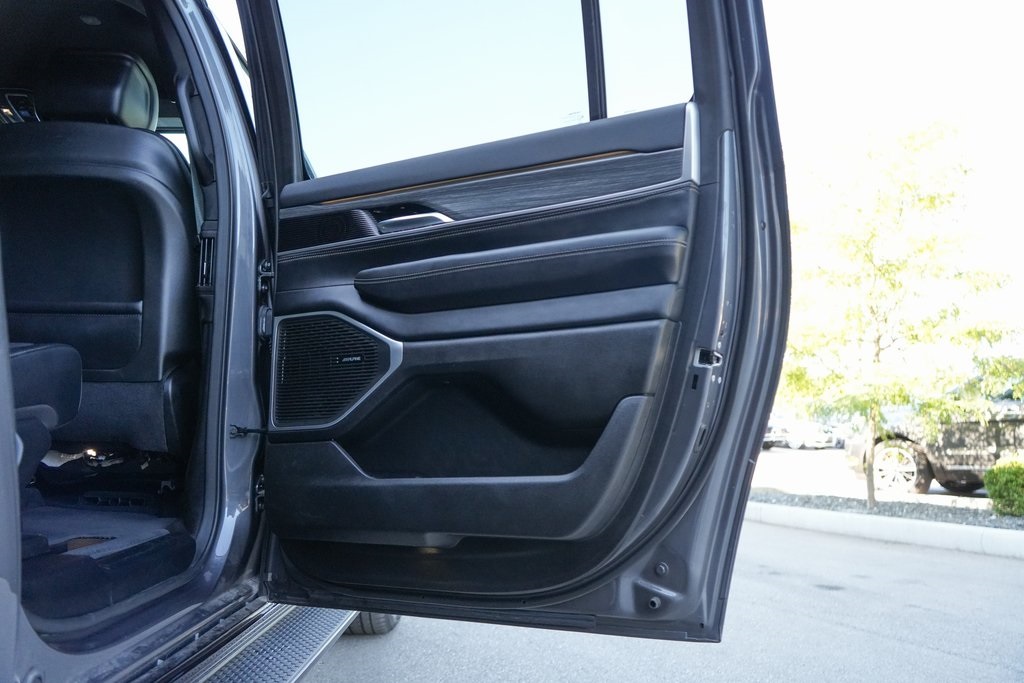 2024 Jeep Wagoneer L Series III photo 35