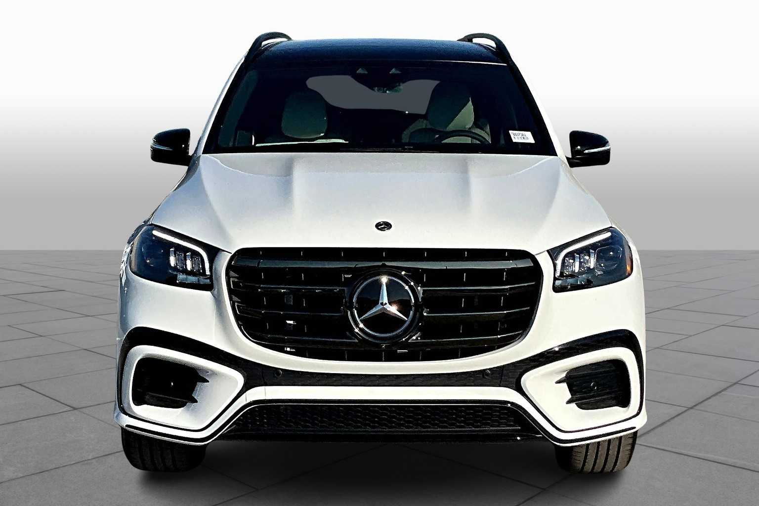 2026 Mercedes Benz GLS 580 4MATIC photo 2