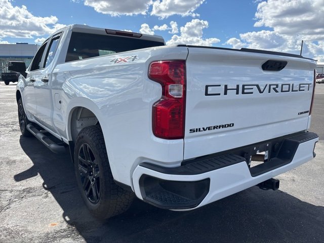 2025 Chevrolet Silverado 1500 Custom photo 3