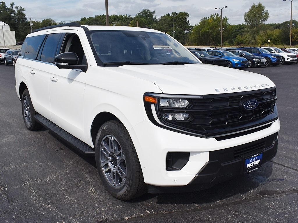2025 Ford Expedition MAX photo 11
