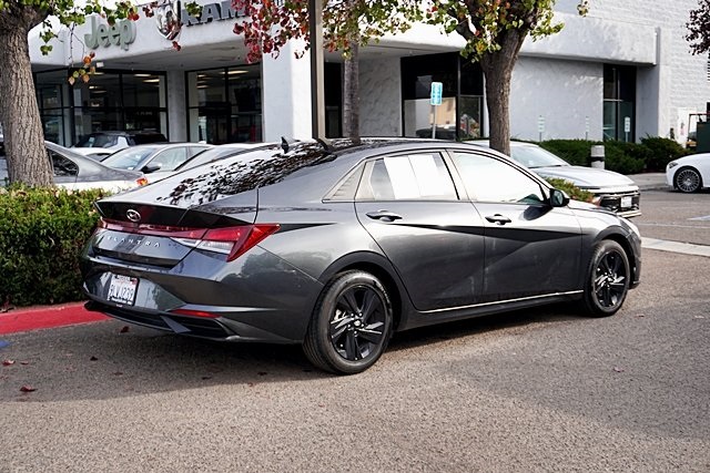 Used 2021 Gray Hyundai SEL image 7