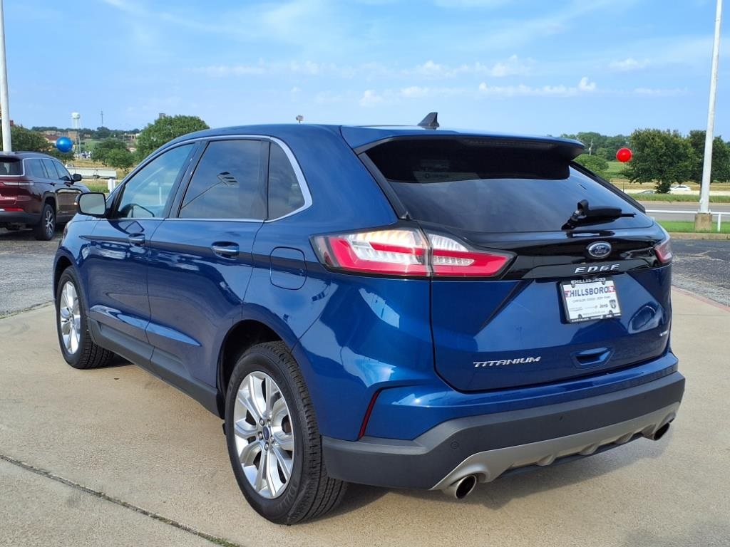 2022 Ford Edge Titanium photo 5