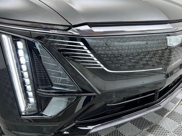 2024 Cadillac Lyriq Sport photo 3