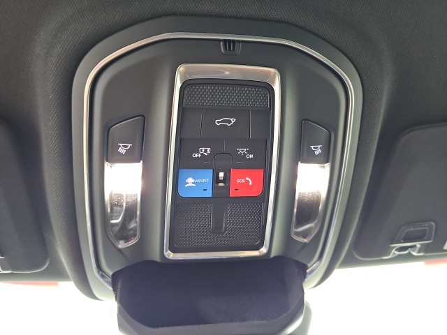 2025 Jeep Grand Cherokee Laredo Altitude photo 23