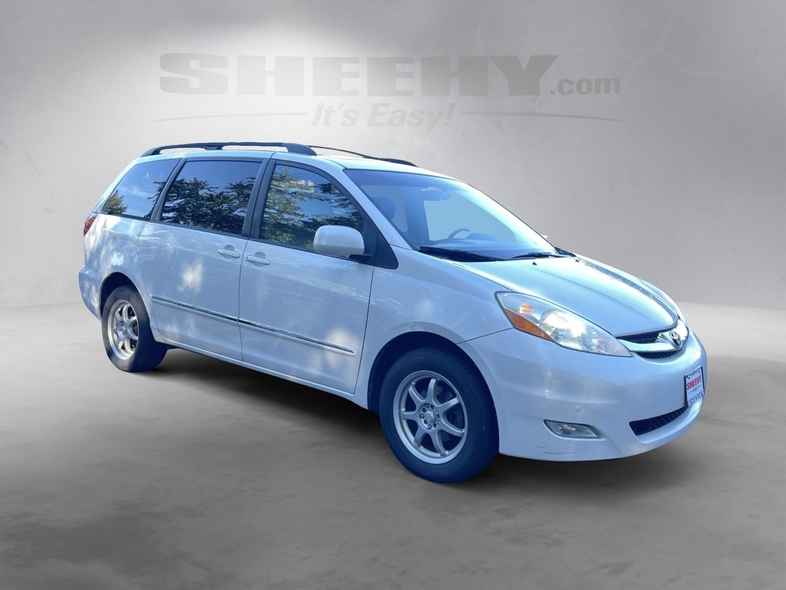 2008 Toyota Sienna XLE photo 15