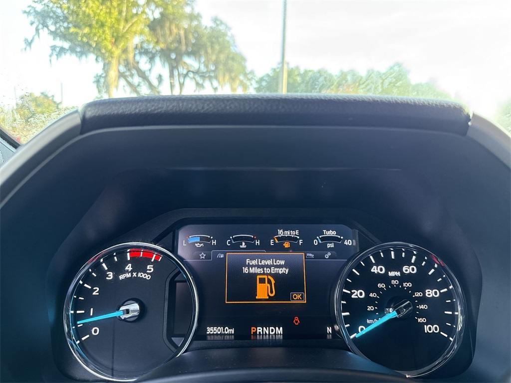 2022 Ford F-450 Lariat photo 16
