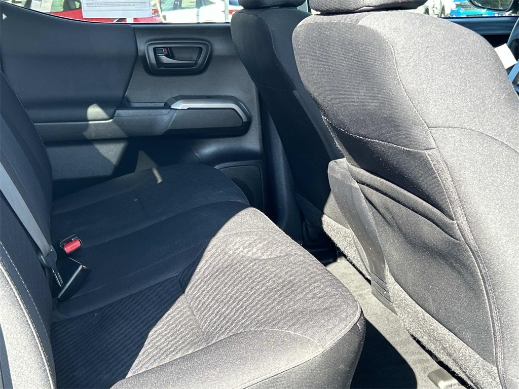 2021 Toyota Tacoma SR5 photo 19