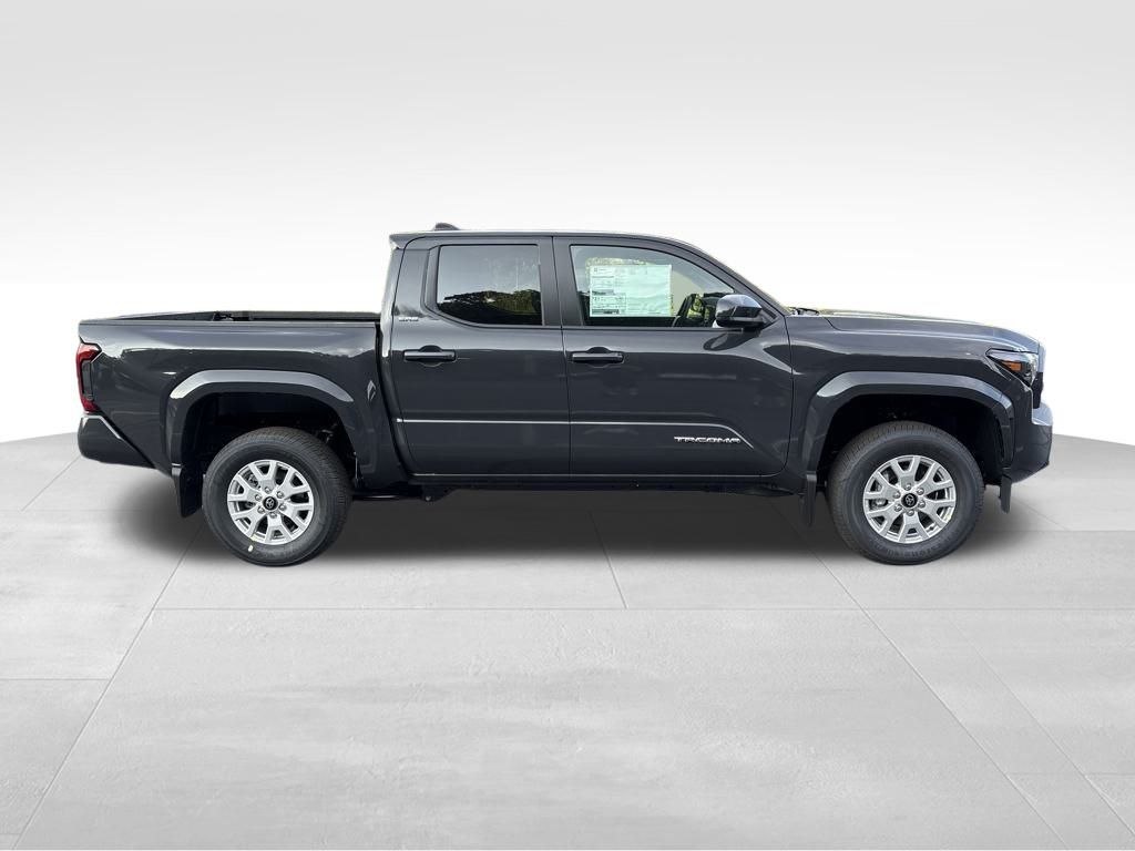 2025 Toyota Tacoma SR5 4x4 Double Cab photo 6