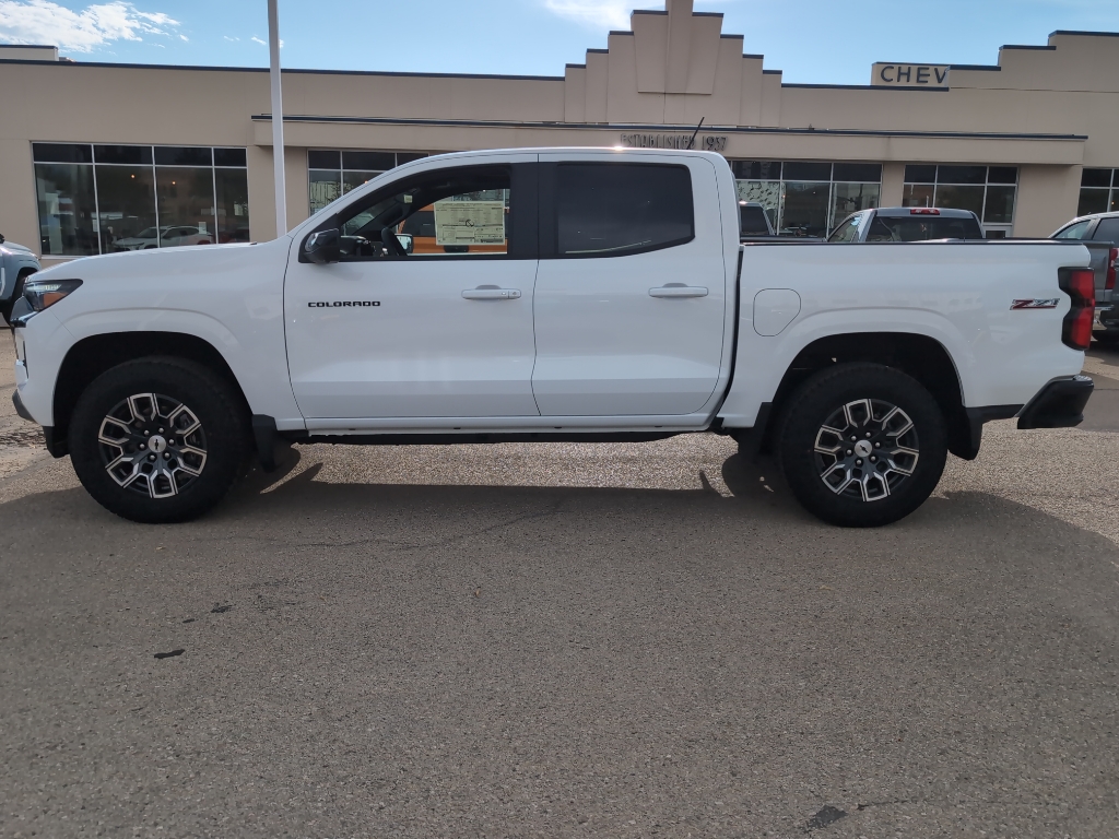 2025 Chevrolet Colorado Z71 photo 5