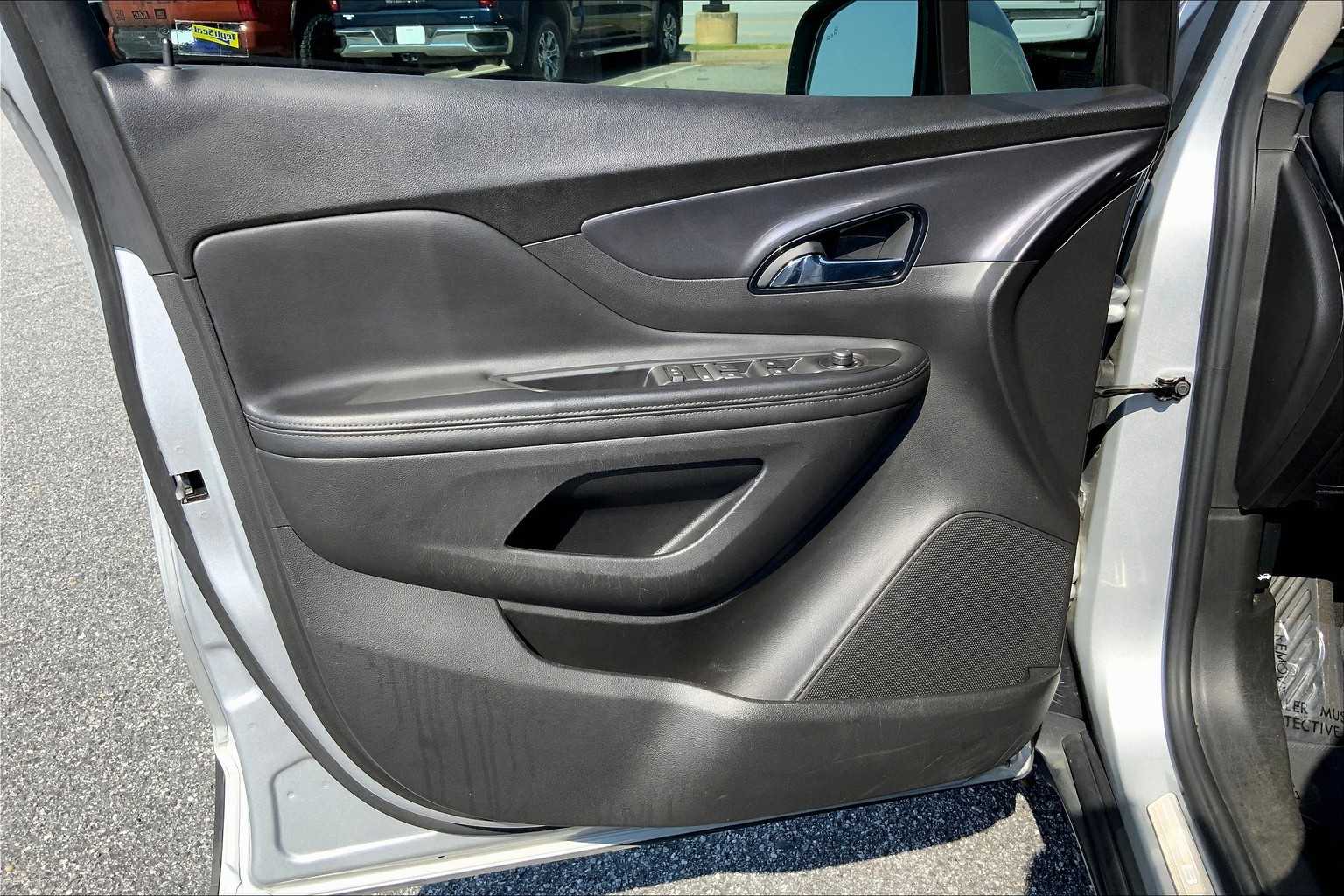 2022 Buick Encore Preferred photo 19