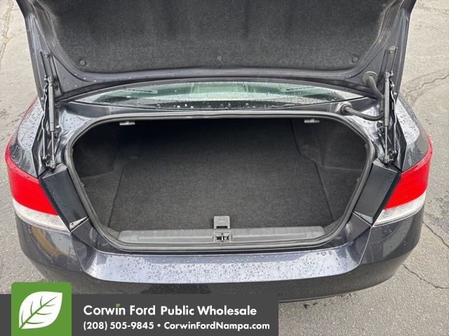 2013 Subaru Legacy 2.5i photo 29