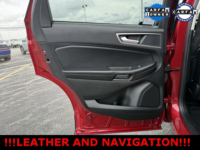 2022 Ford Edge SEL photo 18