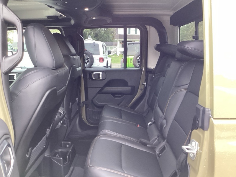 2025 Jeep Gladiator Sport photo 19