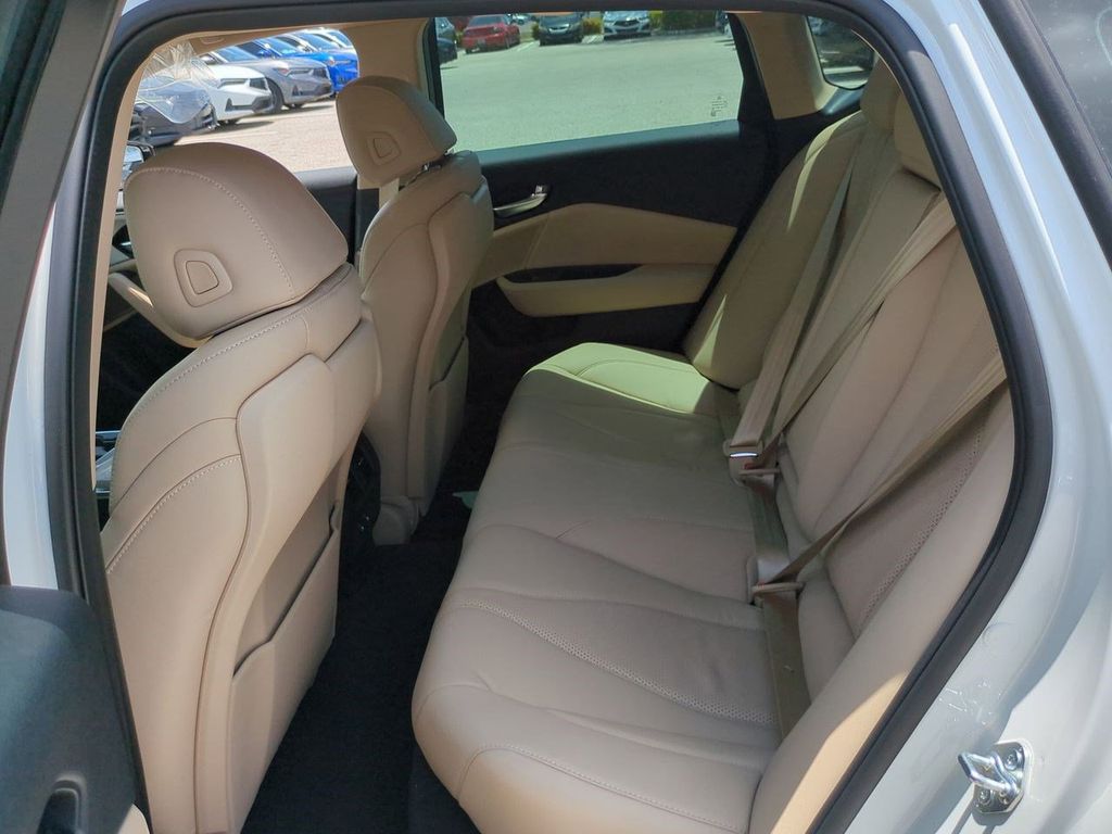 2025 Acura TLX Technology photo 12