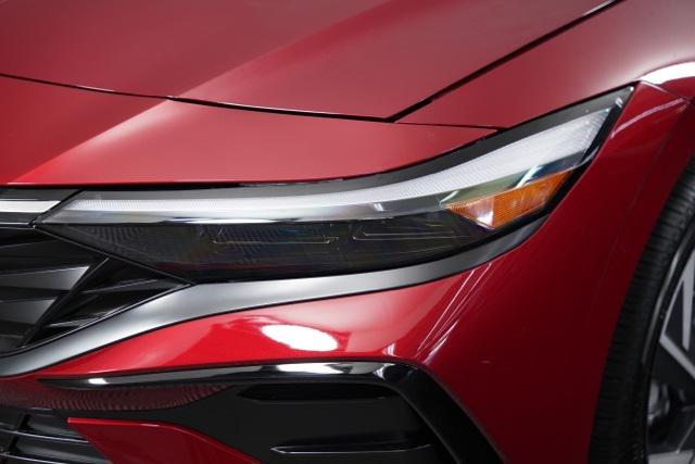 2025 Hyundai Elantra Hybrid Limited photo 42