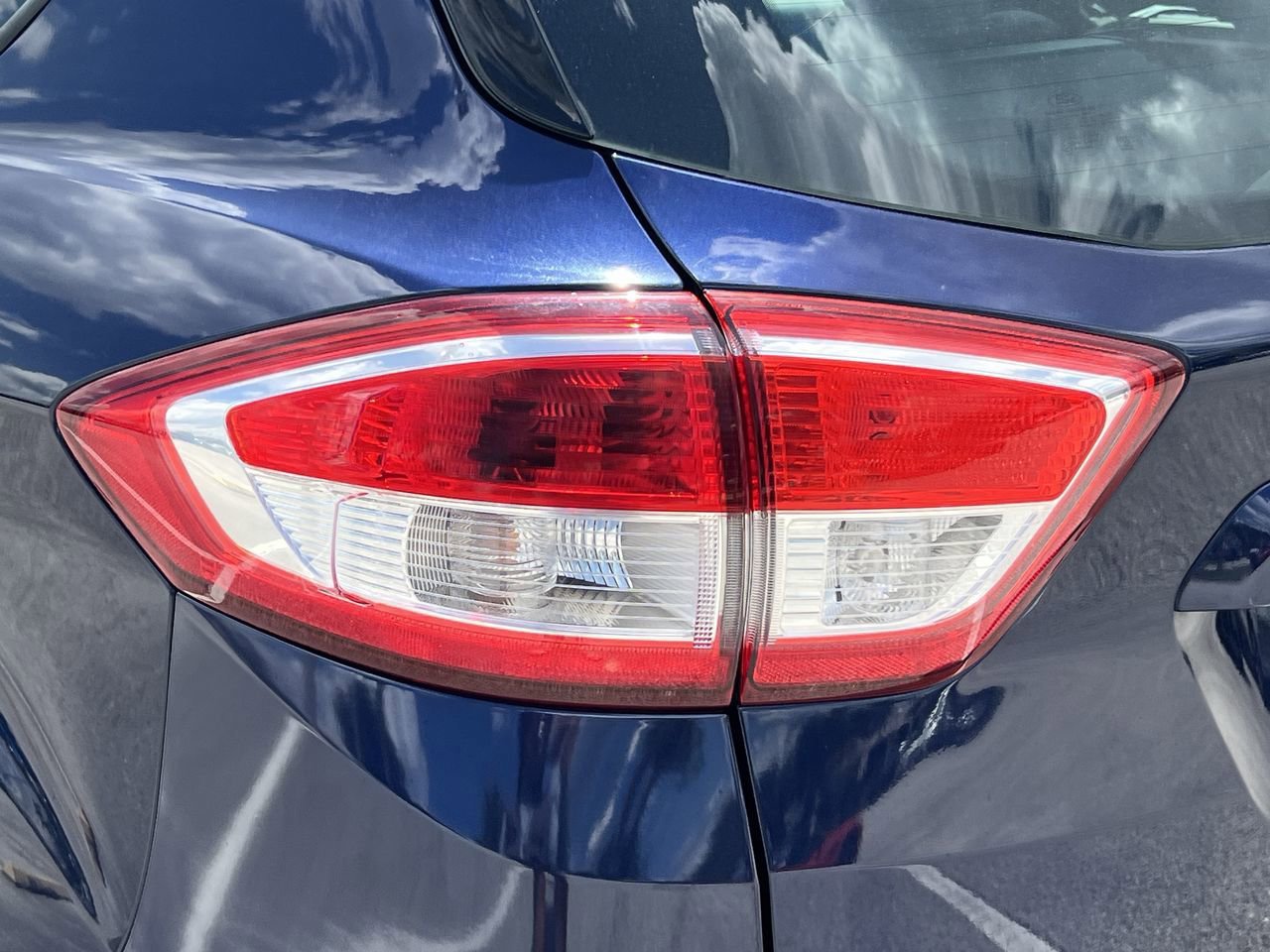2017 Ford C-Max Hybrid SE photo 7