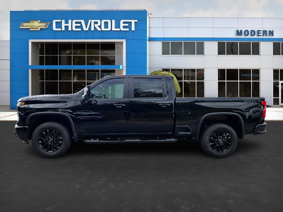 2025 Chevrolet Silverado 2500HD LT photo 2