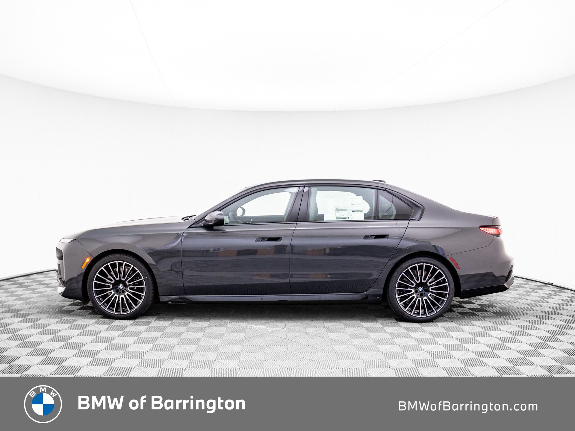 New 2025 Dravit Grey Metallic BMW 760i xDrive image 2