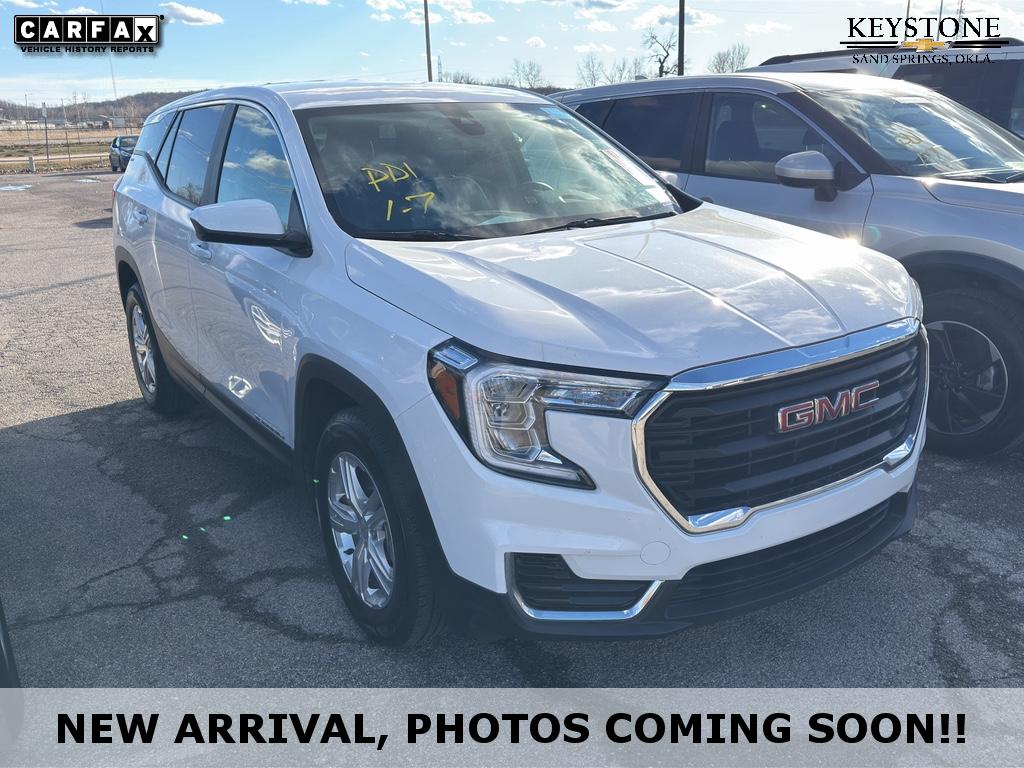 2024 GMC Terrain SLE's photo