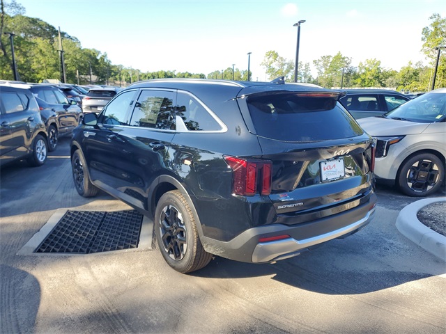 2025 Kia Sorento S photo 3