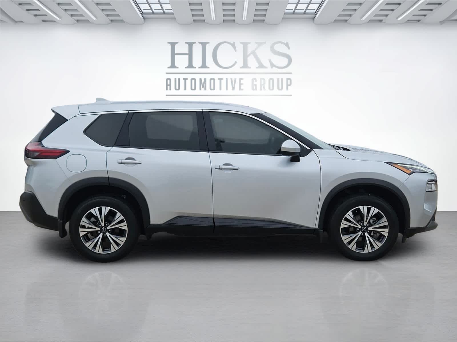 2023 Nissan Rogue SV photo 4