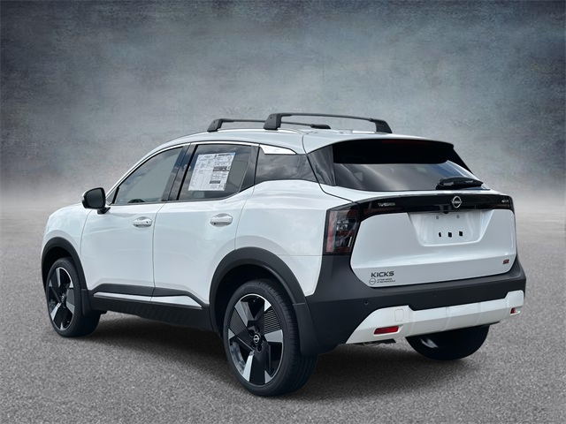 2025 Nissan Kicks SR photo 4