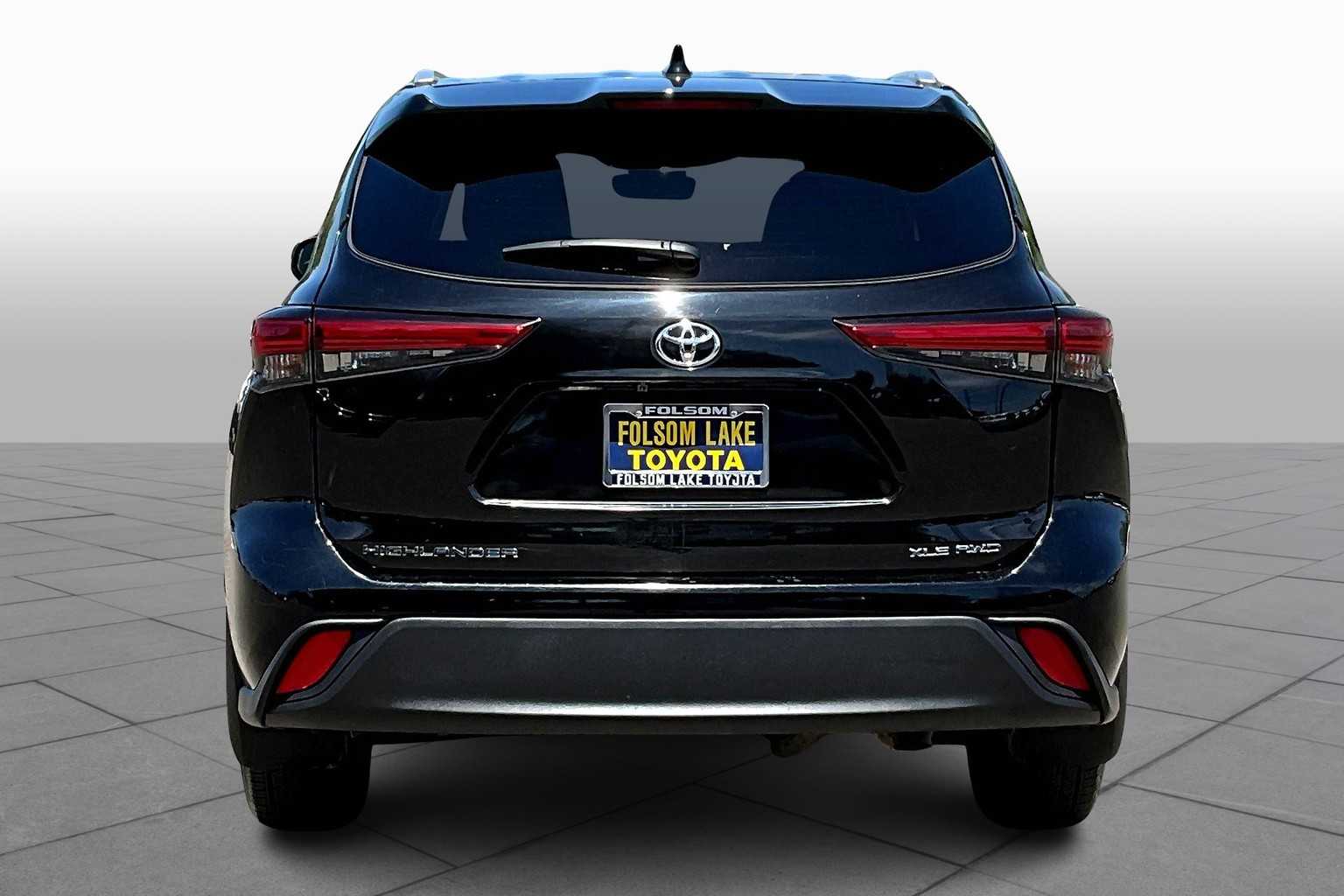 2023 Toyota Highlander XLE photo 4