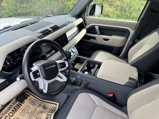 2023 Land Rover Defender 110 X-Dynamic SE photo 10