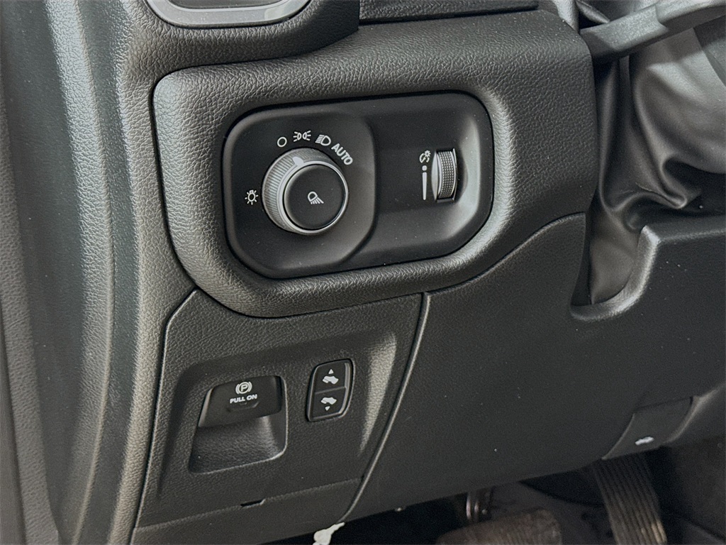2023 Ram 1500 Laramie photo 6