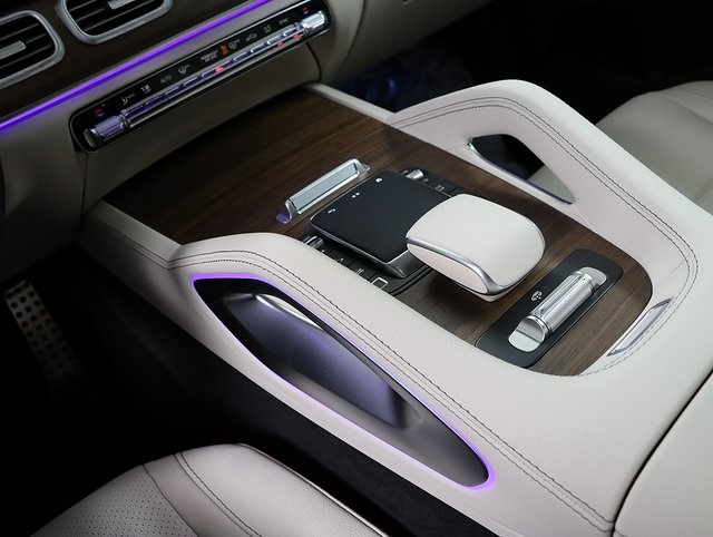 2026 Mercedes Benz GLS 450 4MATIC photo 27
