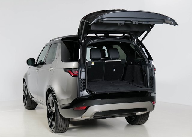 2024 Land Rover Discovery SE photo 18