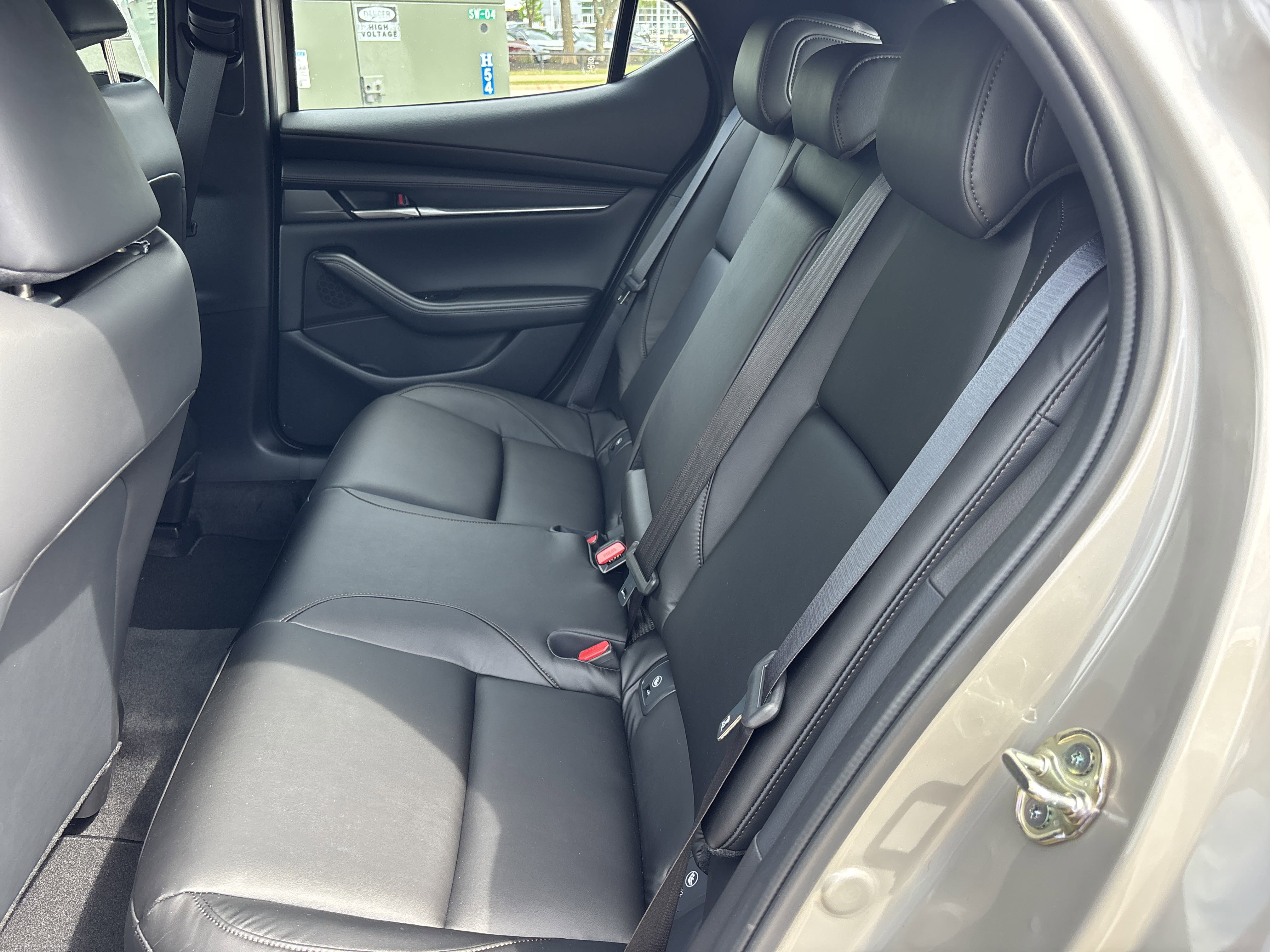 2025 Mazda Mazda3 Hatchback 2.5 Select Sport photo 2