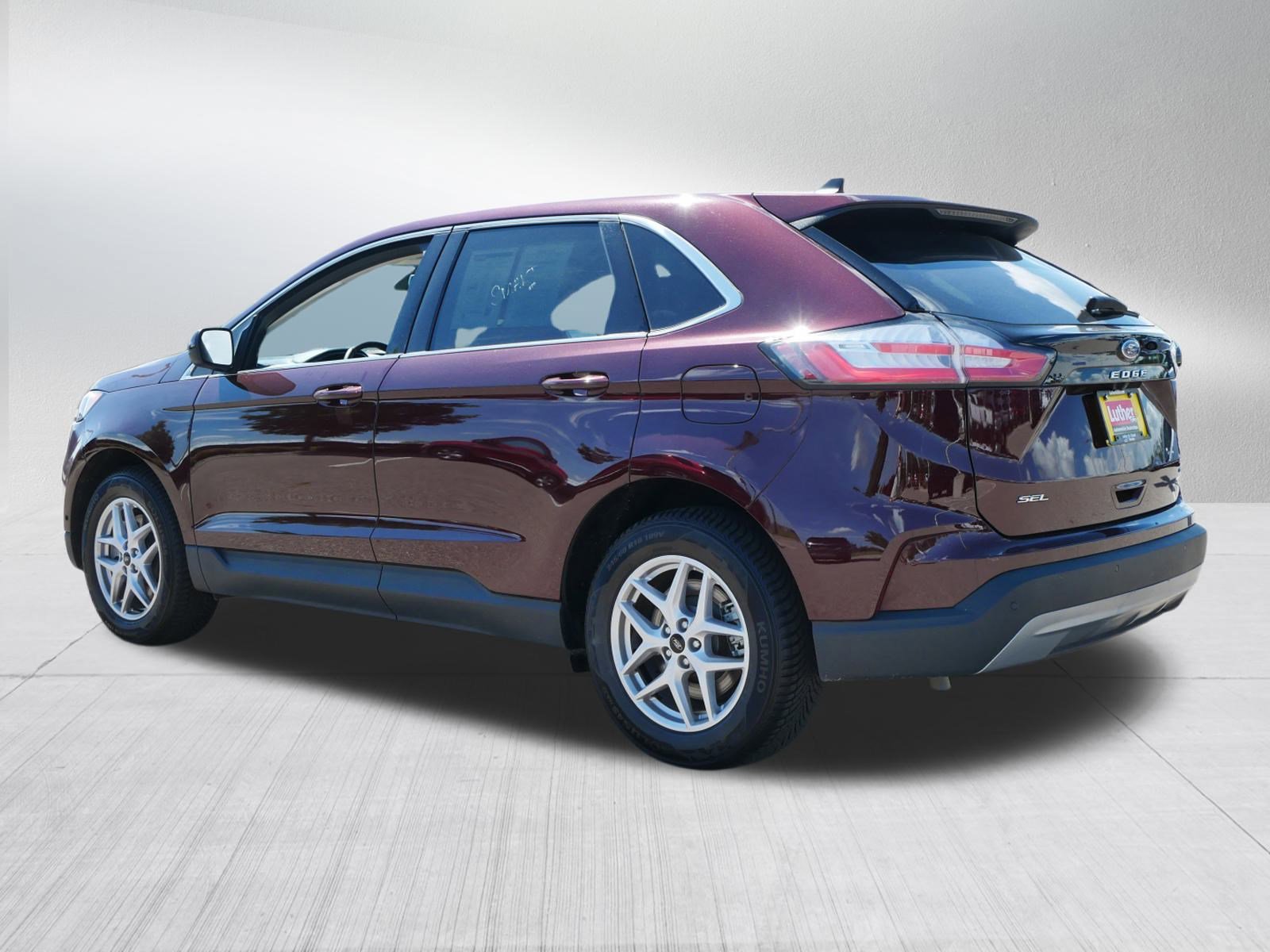 2024 Ford Edge SEL photo 5