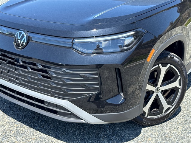 2025 Volkswagen Tiguan SE photo 6