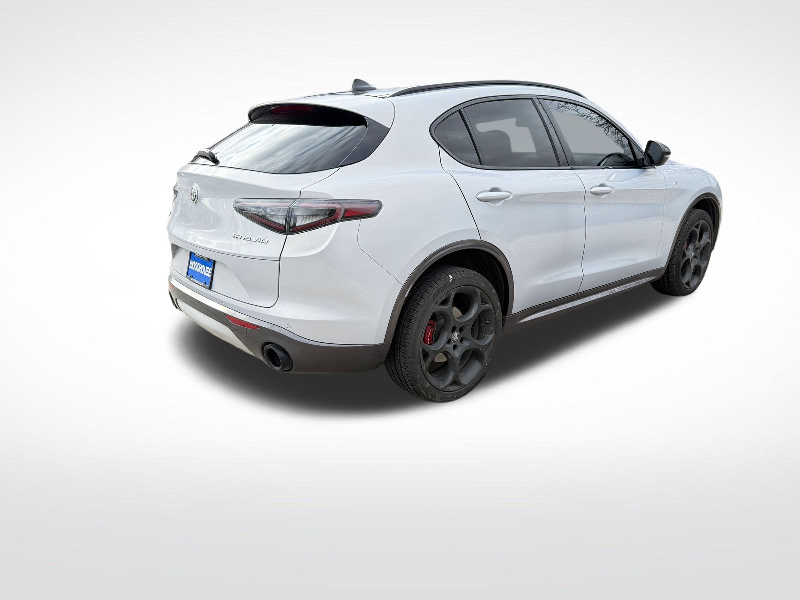 2024 Alfa Romeo Stelvio Ti photo 3