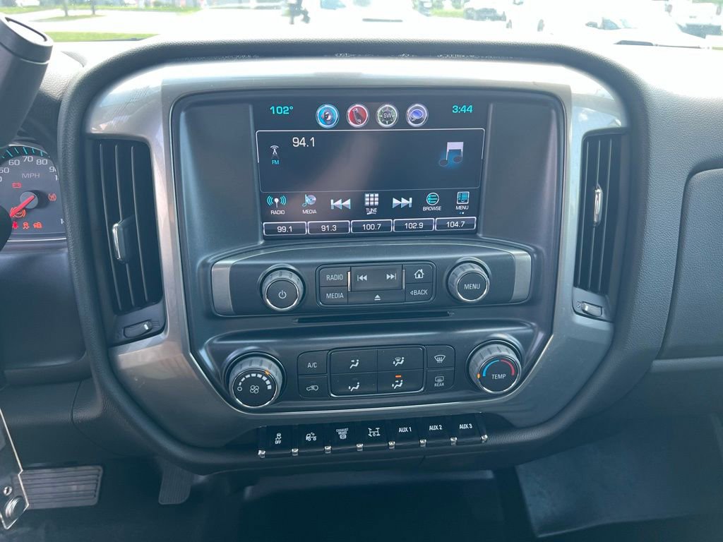 2023 Chevrolet Silverado 5500HD LT photo 29