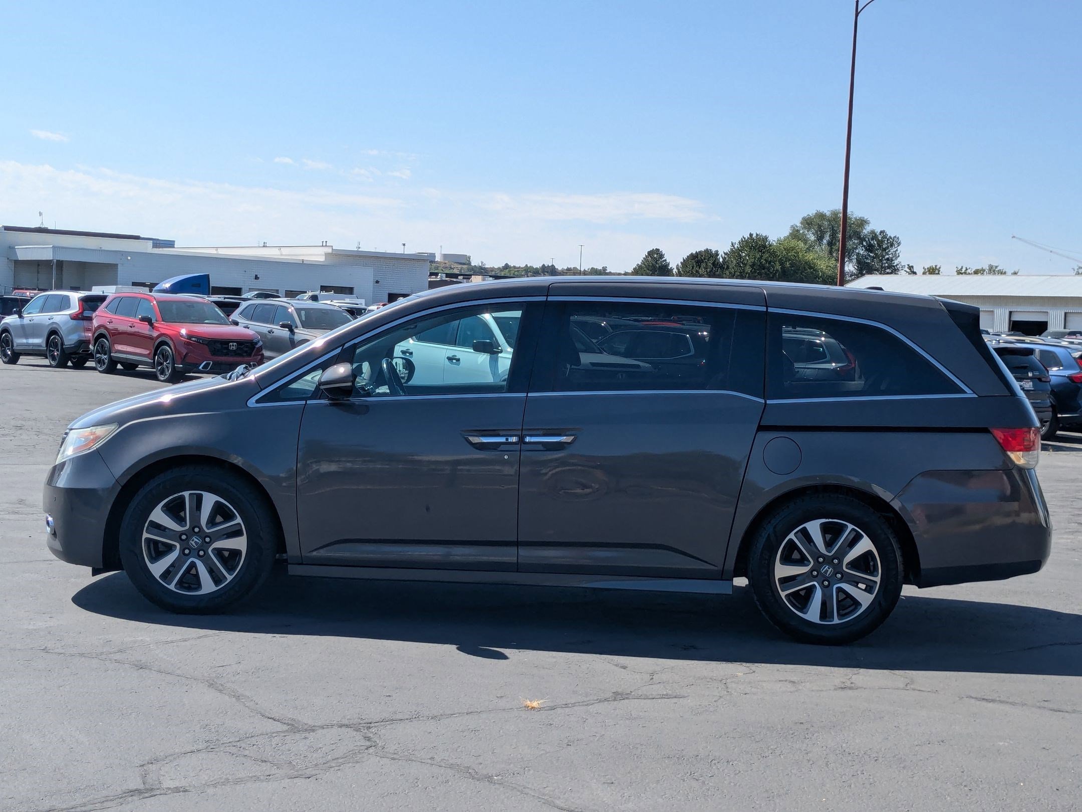 2016 Honda Odyssey Touring Elite photo 6