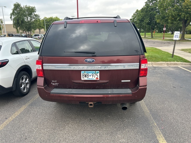 2017 Ford Expedition XLT photo 2