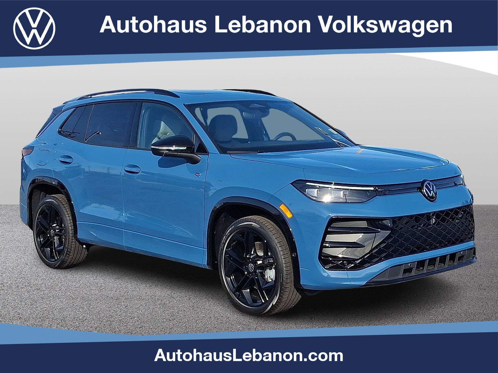 2026 Volkswagen Tiguan SE R-LINE BLACK's photo