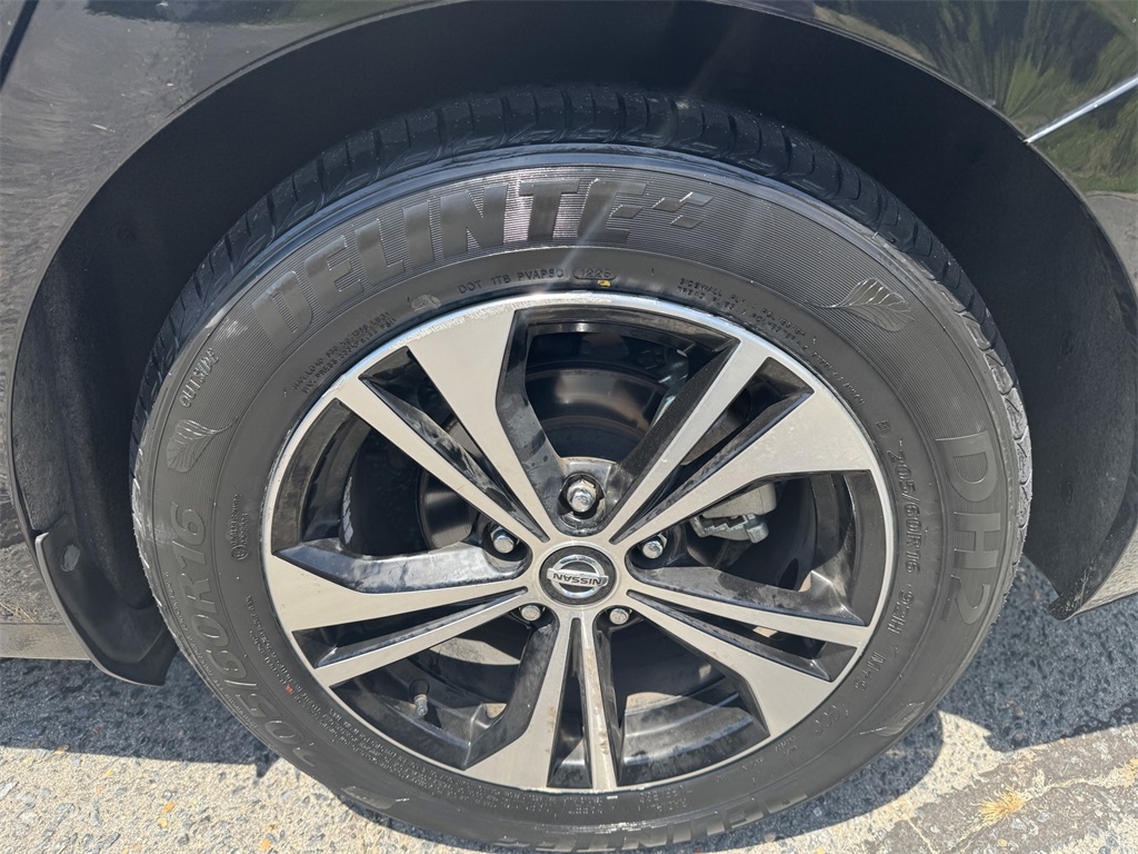 2022 Nissan Sentra SV photo 10