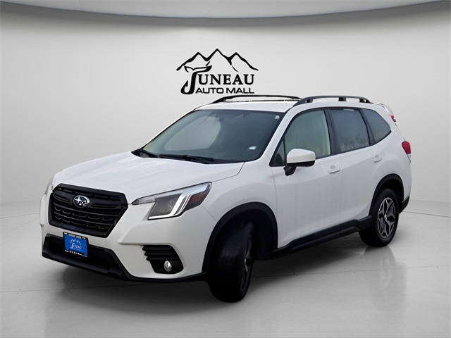 2022 Subaru Forester Premium photo 4