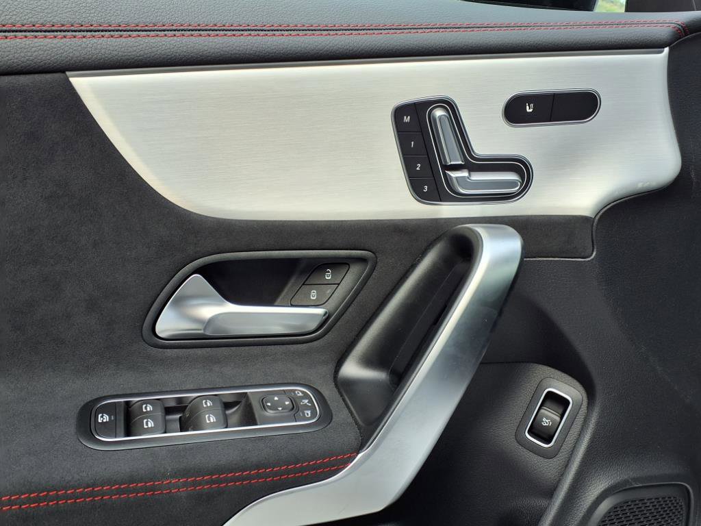 2026 Mercedes Benz CLA 250 photo 12